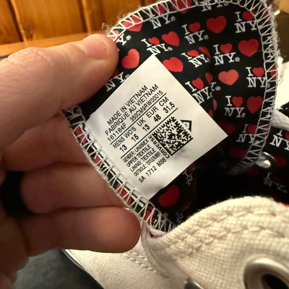 Converse I ❤️ NY Sneakers - Picture 6 of 7